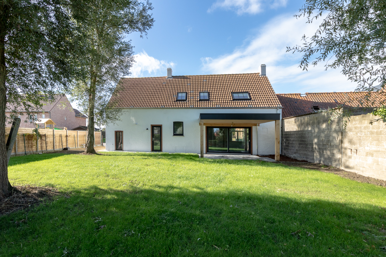 Gerenoveerde gezinswoning met 4 slaapkamers te Koekelare 