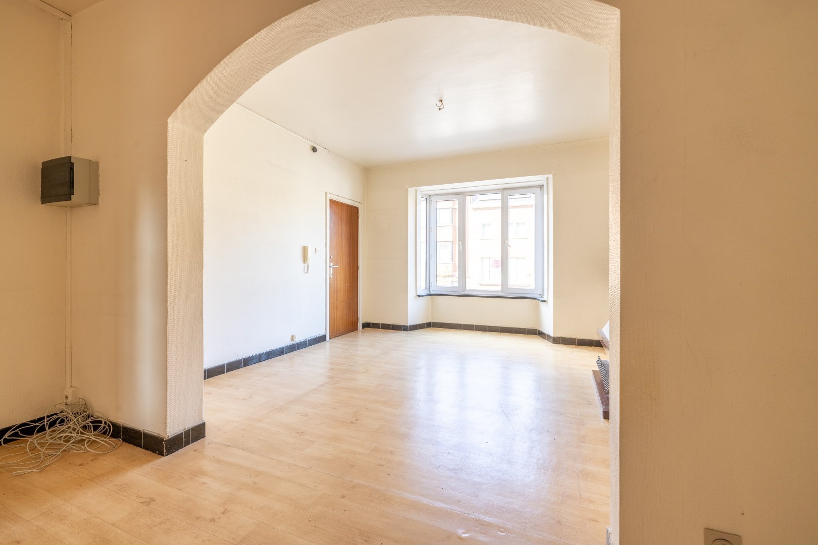 Interessant Appartement op de Eerste Verdieping in Sint-Amandsberg met Garage 