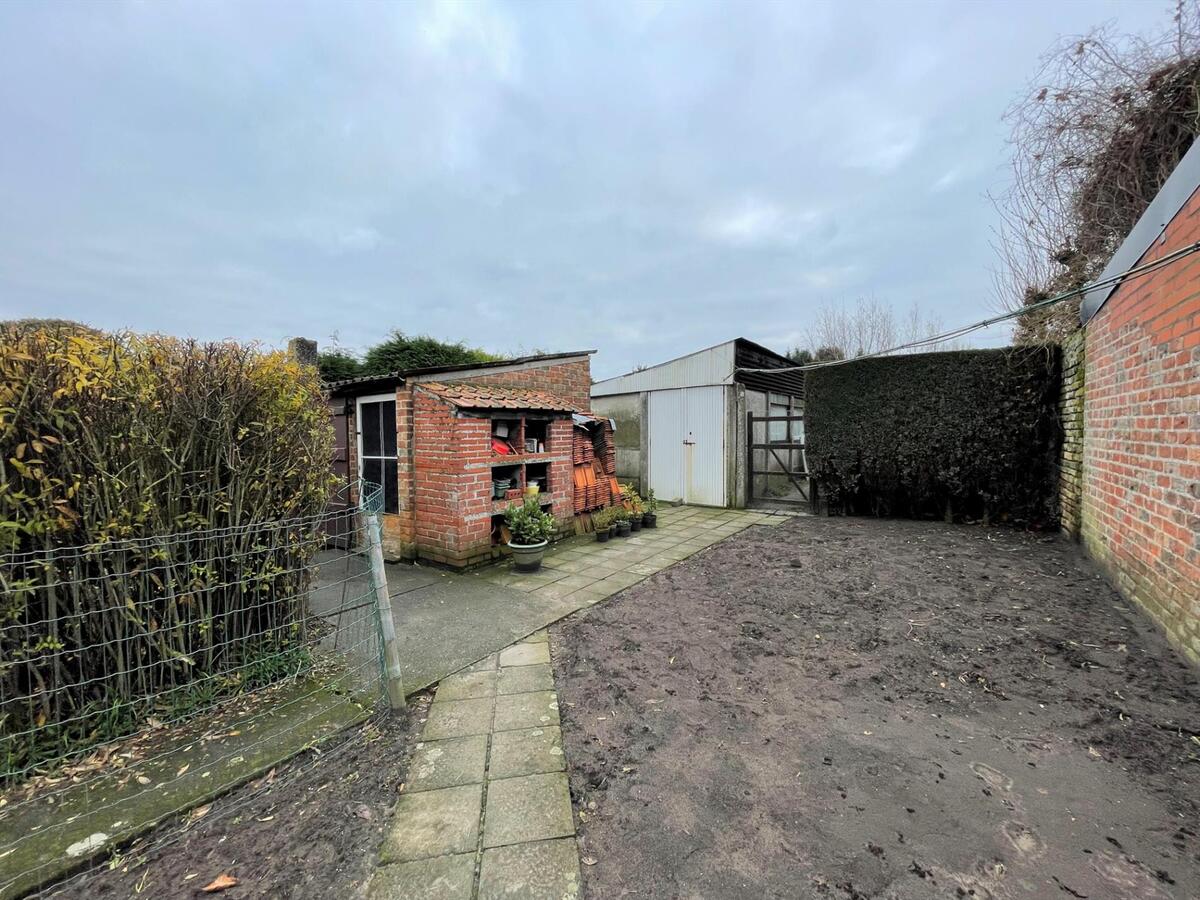 Woning met 2 slaapkamers en diepe tuin te Koekelare 