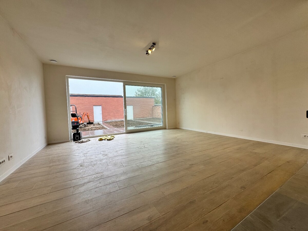 Instapklare woning met 3 slaapkamers en garage te Bissegem 