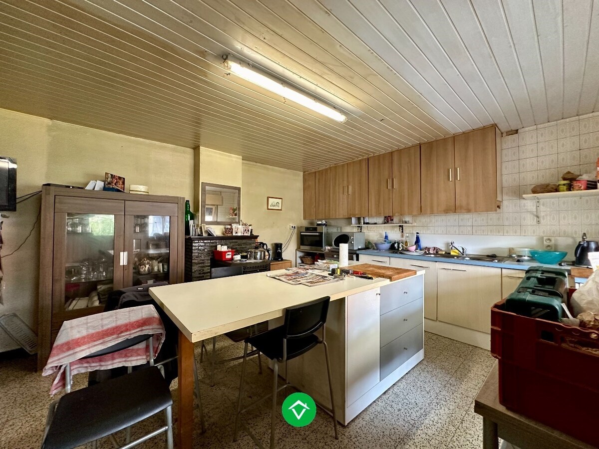 Karaktervolle woning met 4 slaapkamers te Wijnendale 