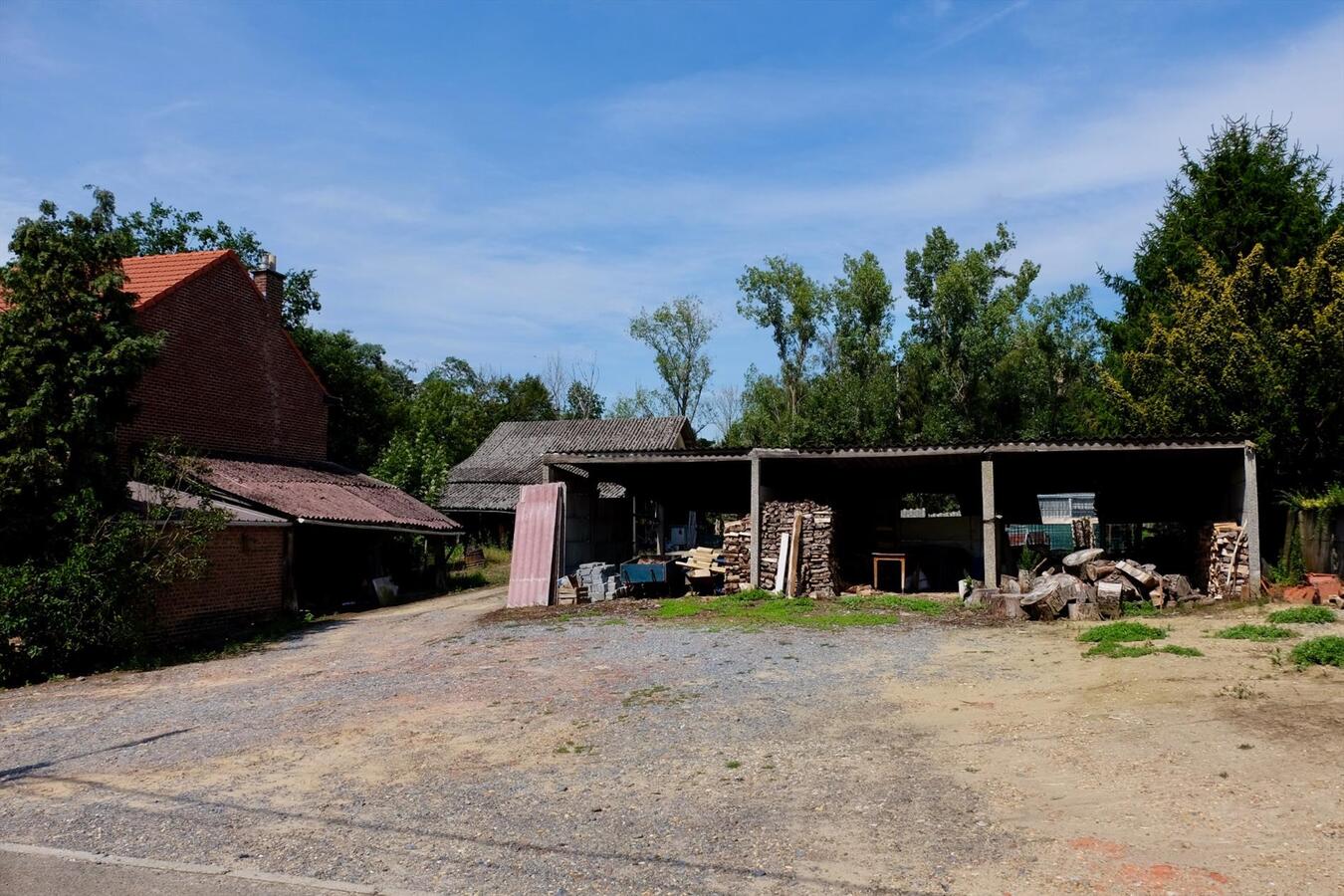 Te renoveren boerderij met weilanden op ca. 1,8ha te Boutersem (Vlaams-Brabant) 