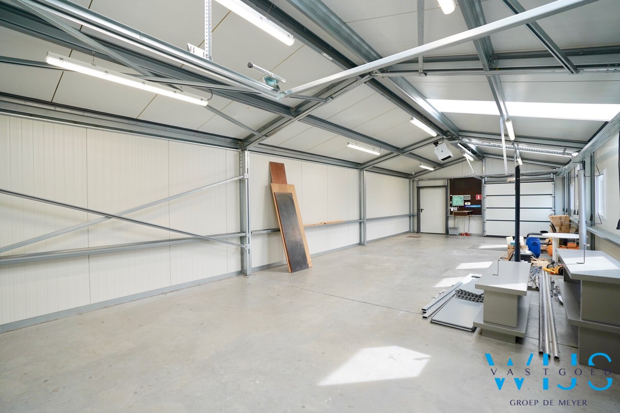 Woning met 2 loodsen  te ERTVELDE ! 