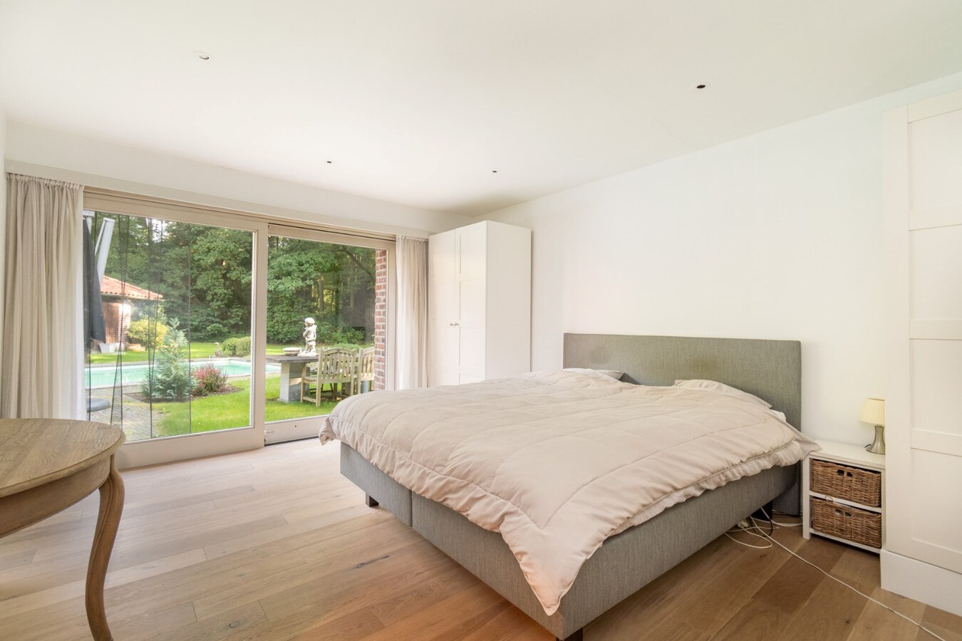 Gelijkvloersvilla op een perceel van 3.500 m&#178; op een toplocatie te Schilde 