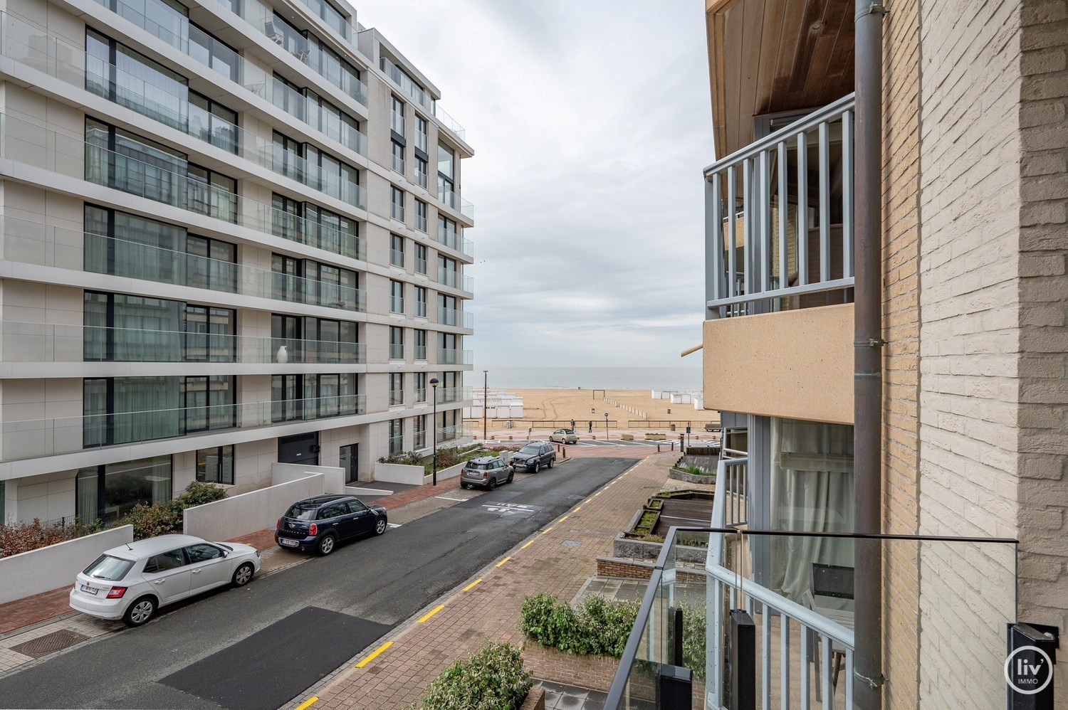 Duplex de nouvelle construction au rez-de-chauss&#233;e et au premier &#233;tage situ&#233; &#224; Lentelaan &#224; Duinbergen avec terrasses orient&#233;es vers le soleil. 