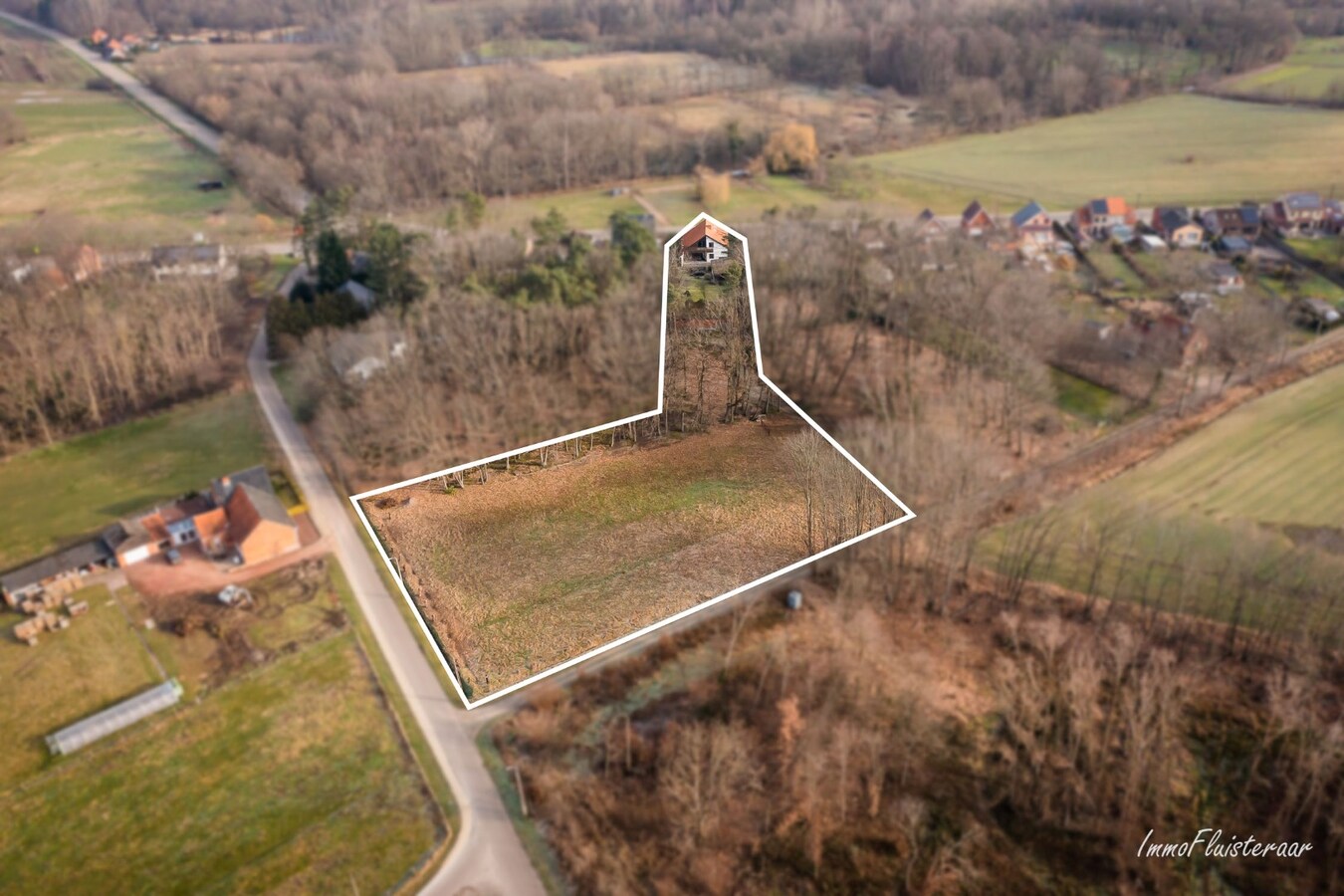 Woning met stalgebouw en grond op meer dan 1ha te Aarschot (Vlaams-Brabant) 