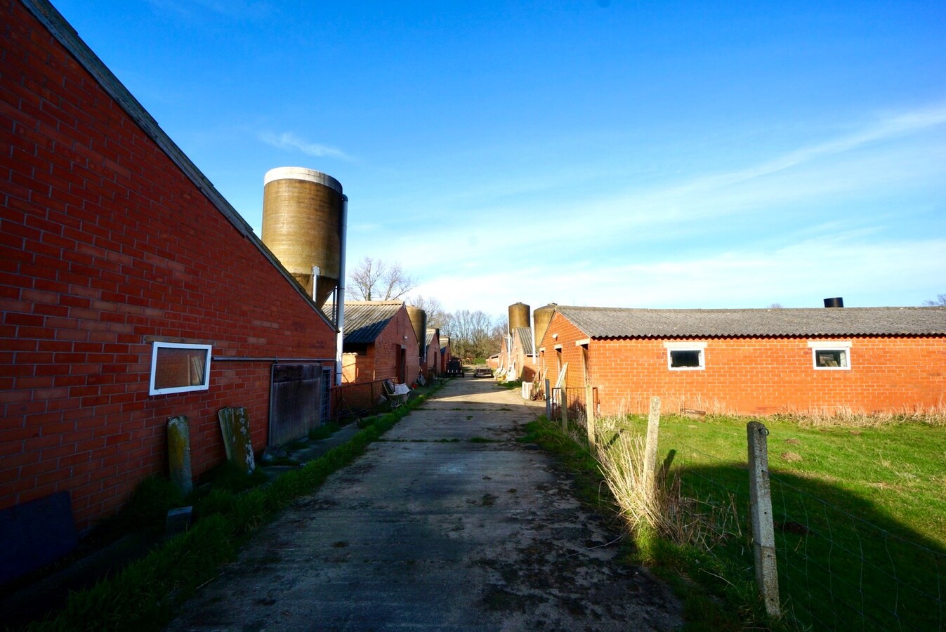 Charmante hoeve op ca. 2ha te Paal 