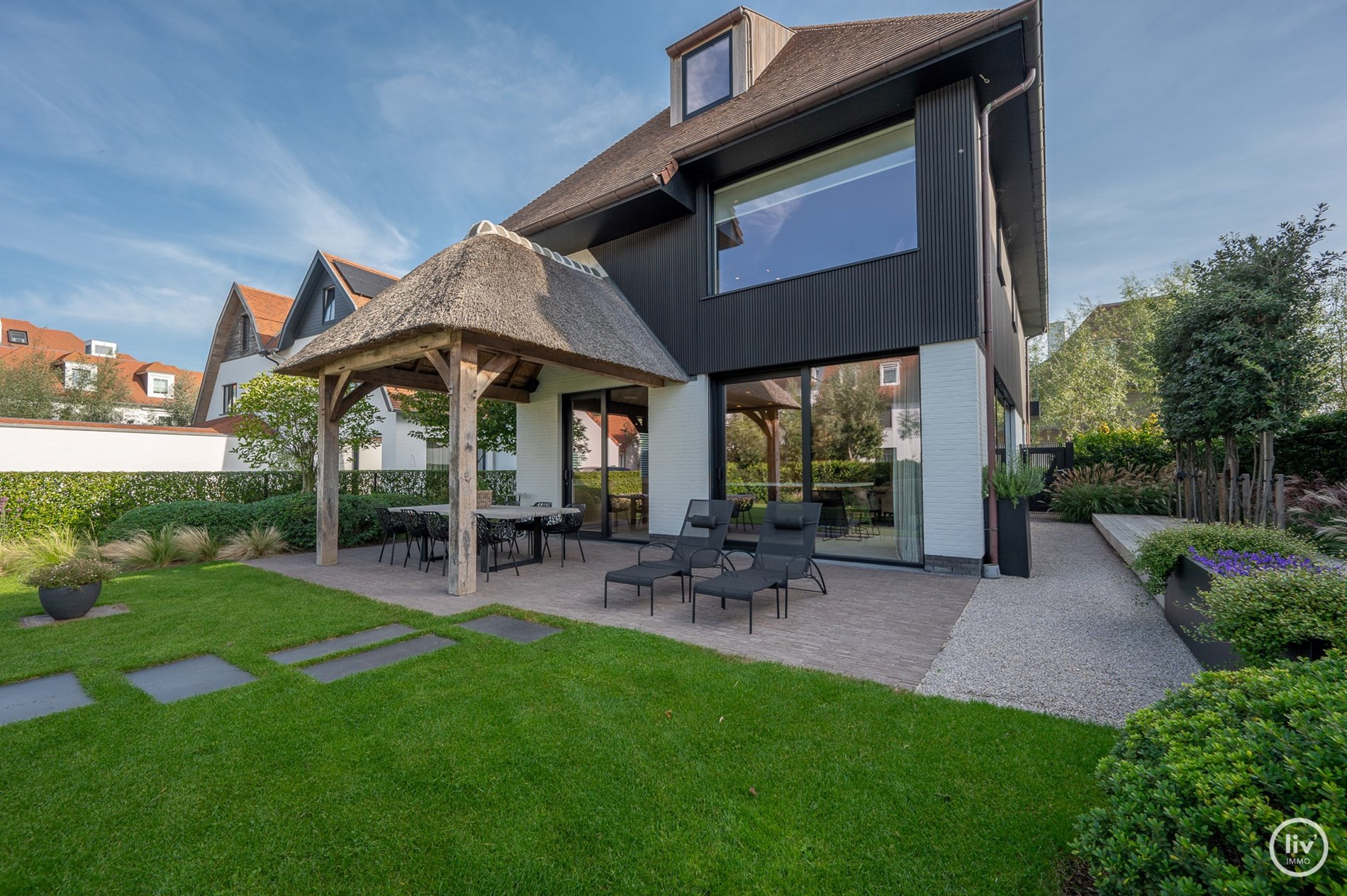 Uiterst exclusieve villa (2020) gelegen in de nabijheid van de nieuwe golf te Knokke, Wonen in de rust van het Duinenwater 