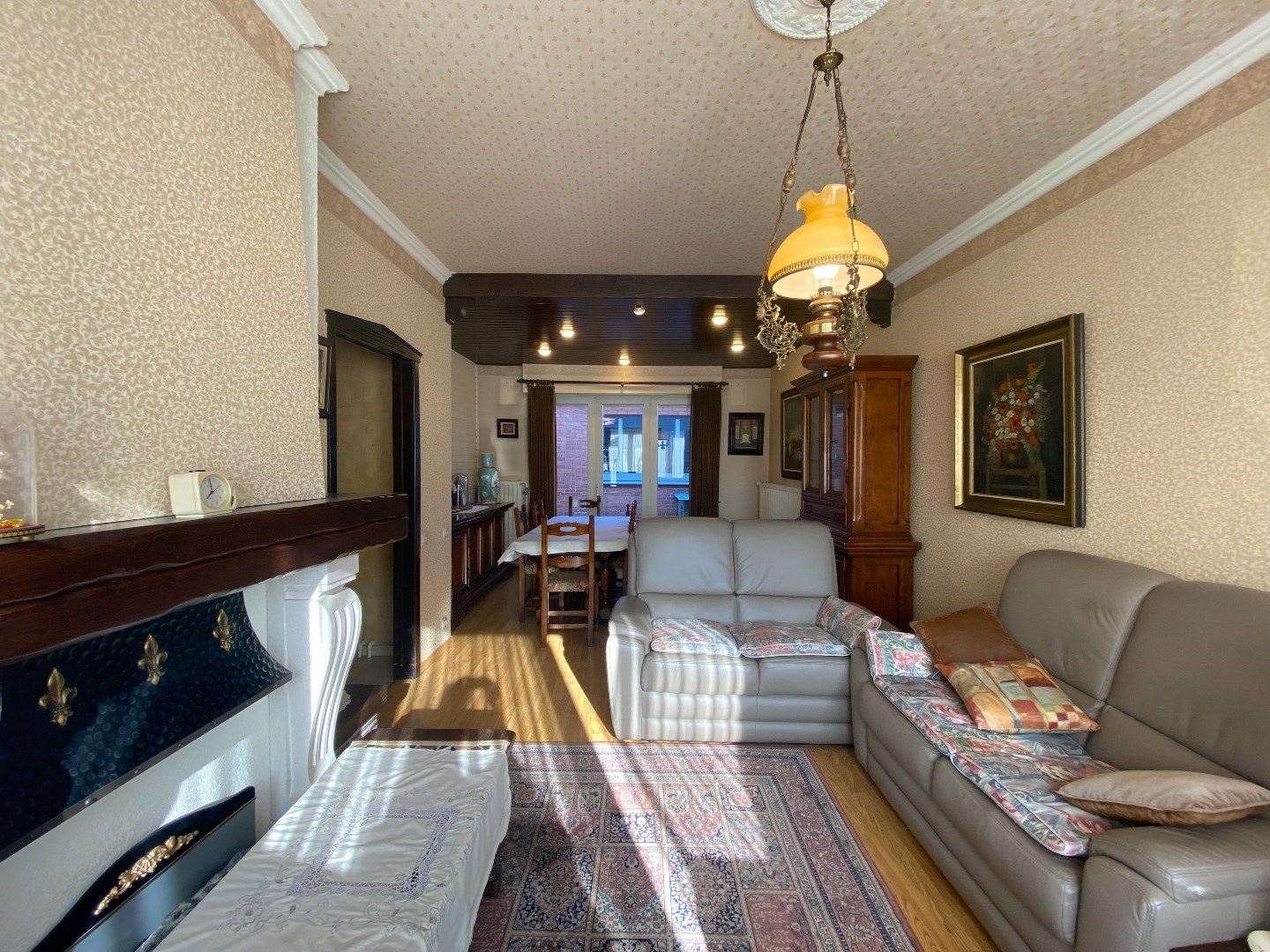 Multifunctionele te renoveren hoekwoning met magazijn en garage op 509 m&#178;! 
