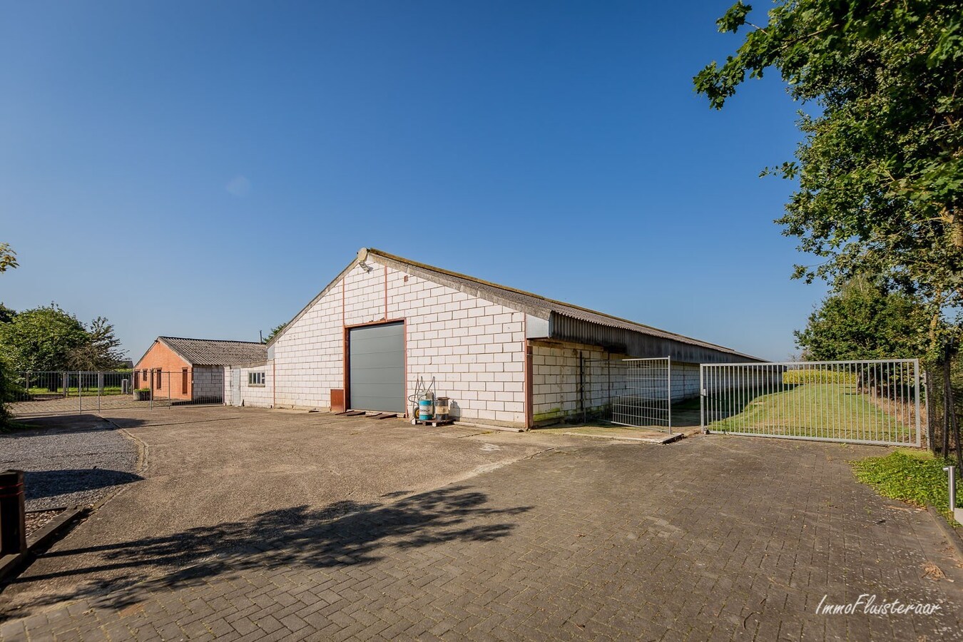 Beautiful house (+/-340m&#178;) with stable buildings on +/-2ha in Opoeteren (possible extension to +/-7.3ha!) 