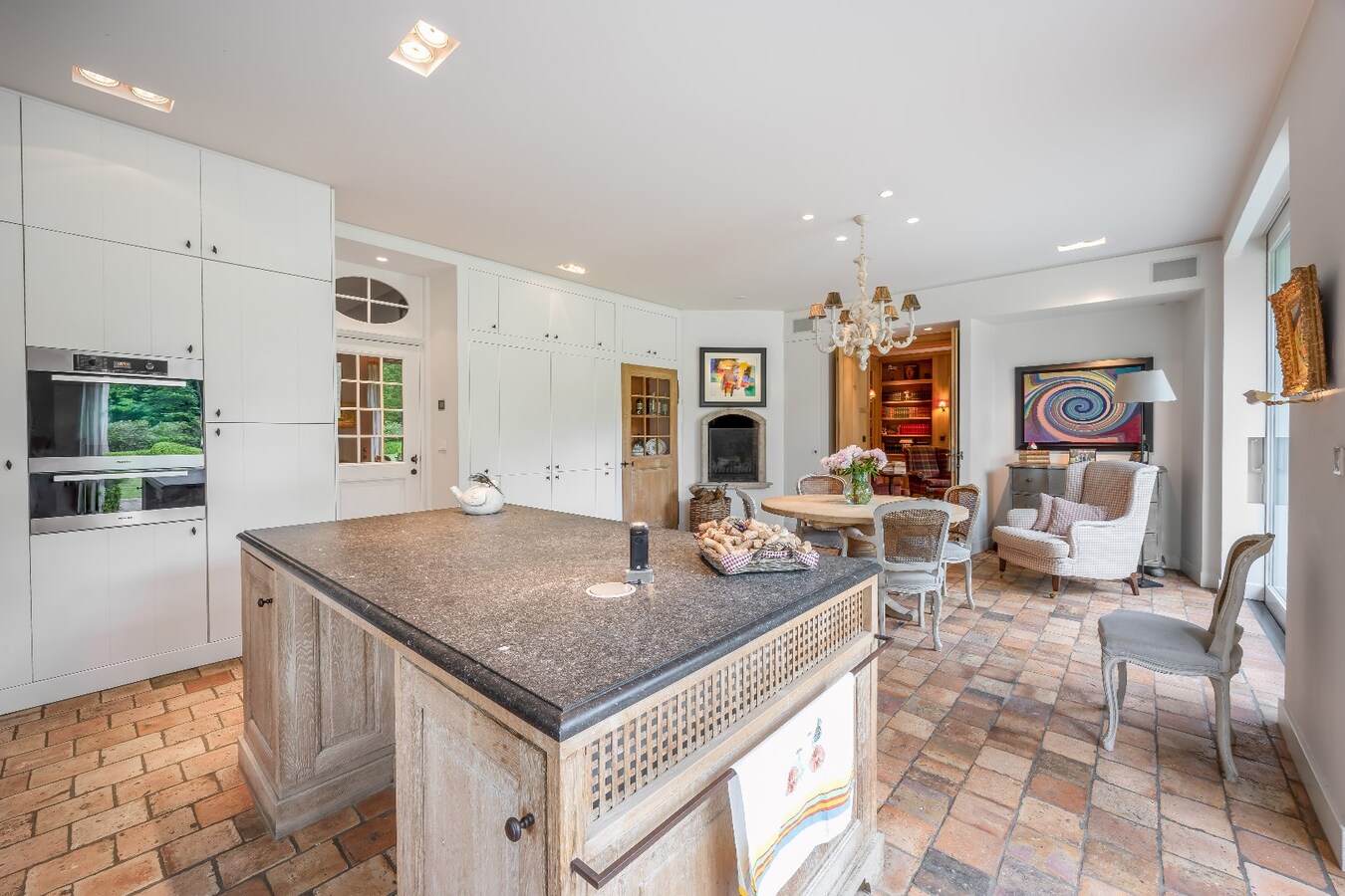 Exclusieve landelijke villa op 6.550 m&#178; in hartje Schoten 