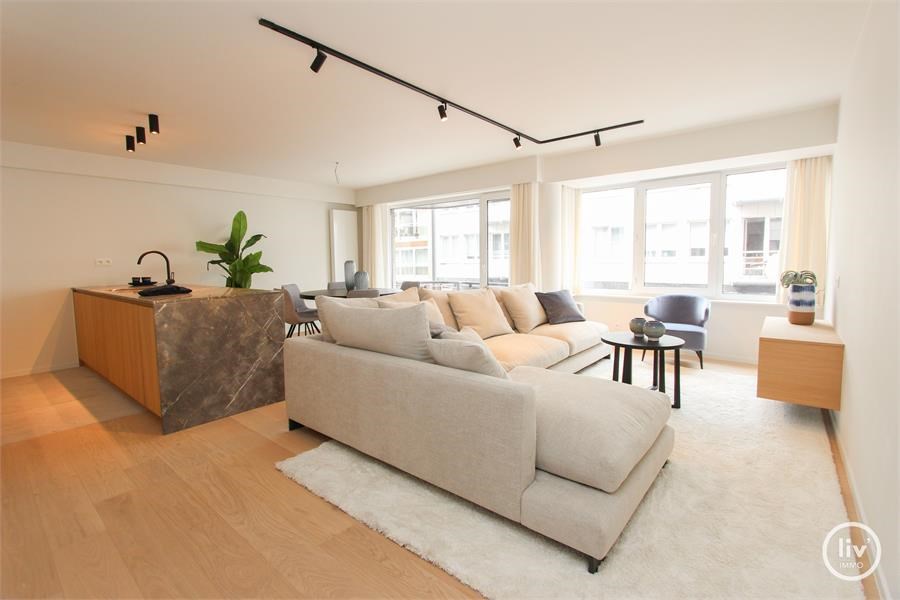 Top gerenoveerd appartement nabij de Lippenslaan en Zeedijk gelegen. Gevelbreedte van 7m! 