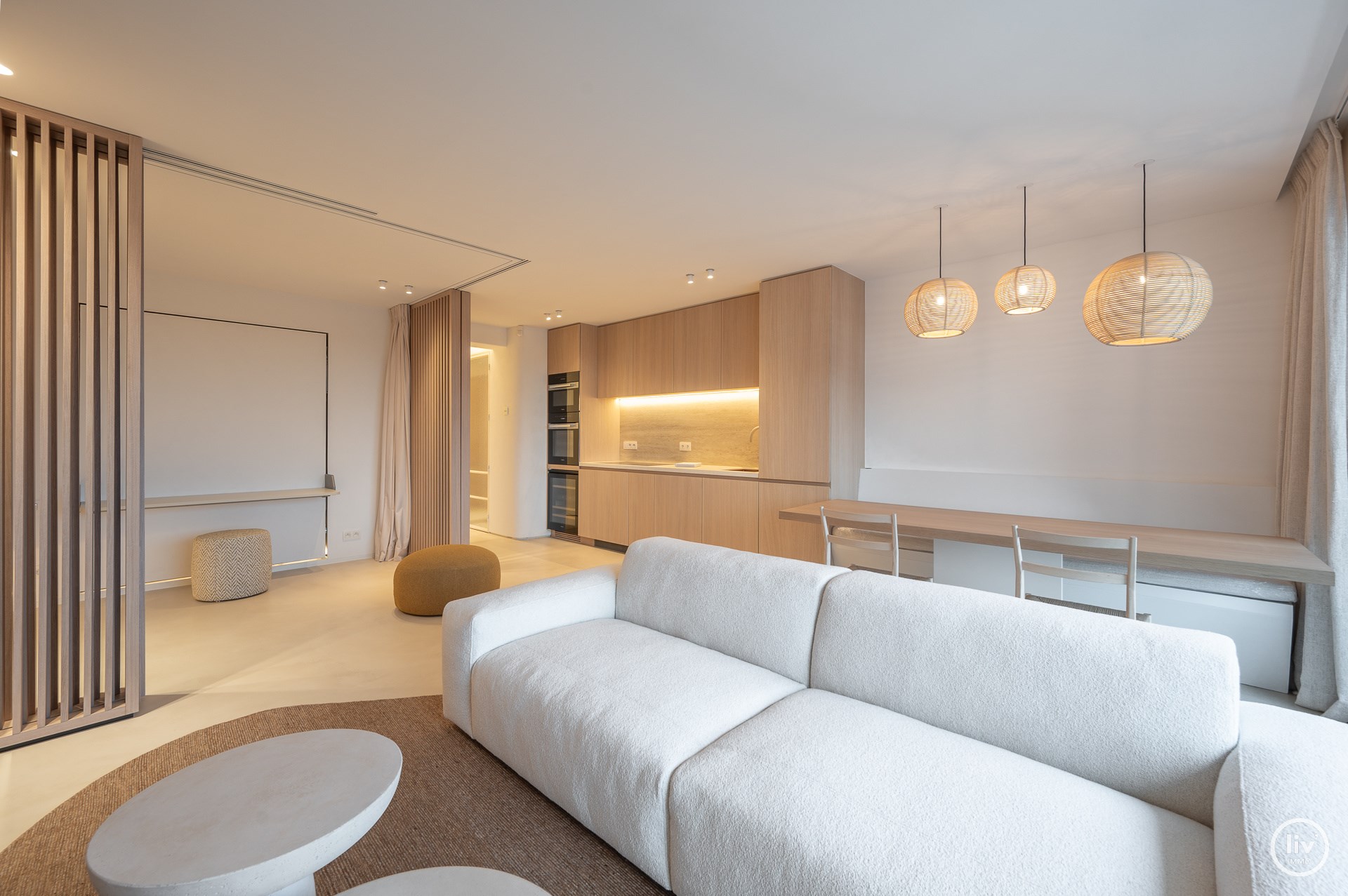 Luxueus gerenoveerd appartement met prachtige open zichten over de villa&#39;s en de minigolf in het Zoute. 