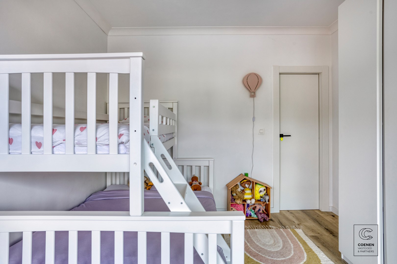 Prachtig appartement van 102 m&#178; met twee slaapkamers te centrum Schilde! 
