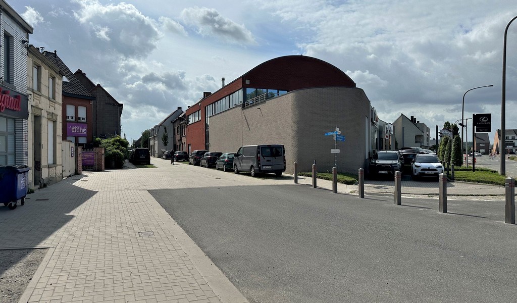 Instapklare kantoren te huur nabij het centrum van Wetteren