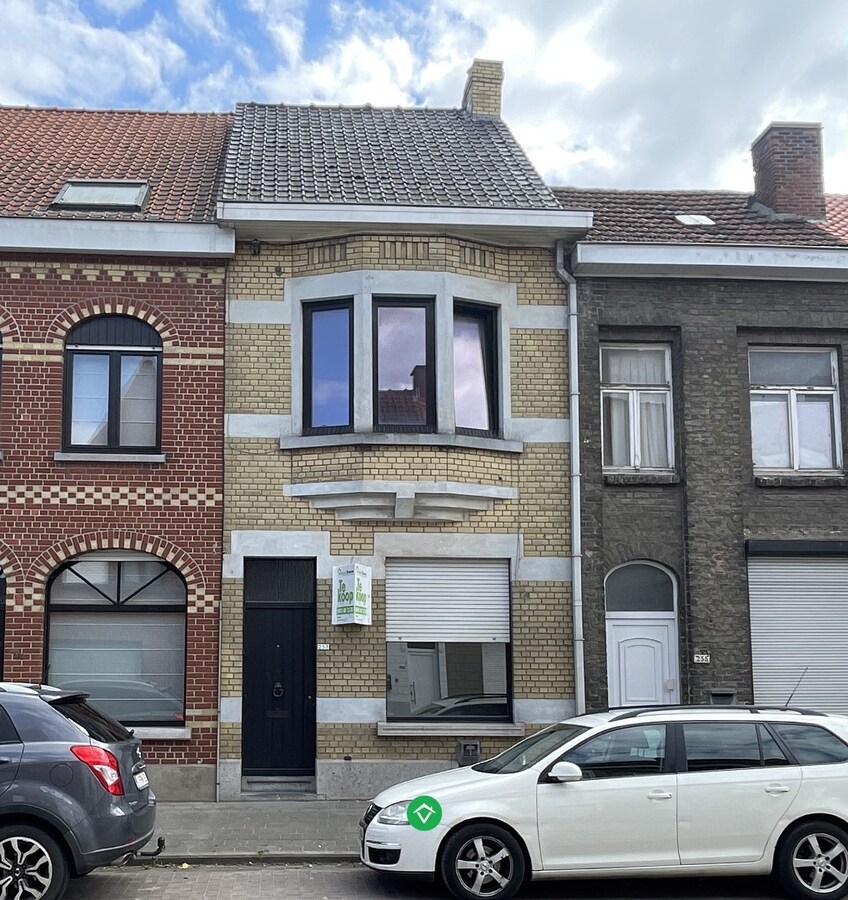 Centraal gelegen woning met 2 slaapkamers en tuin in centrum Roeselare 