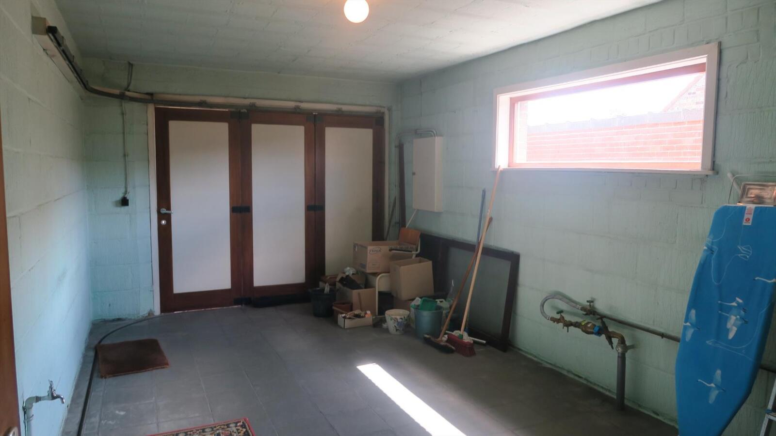 Degelijke open woning op ruim perceel van 843m&#178; 