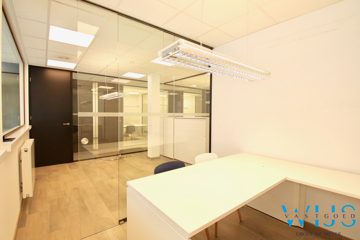 Multifunctionele kantoorruimte te centrum SLEIDINGE! 