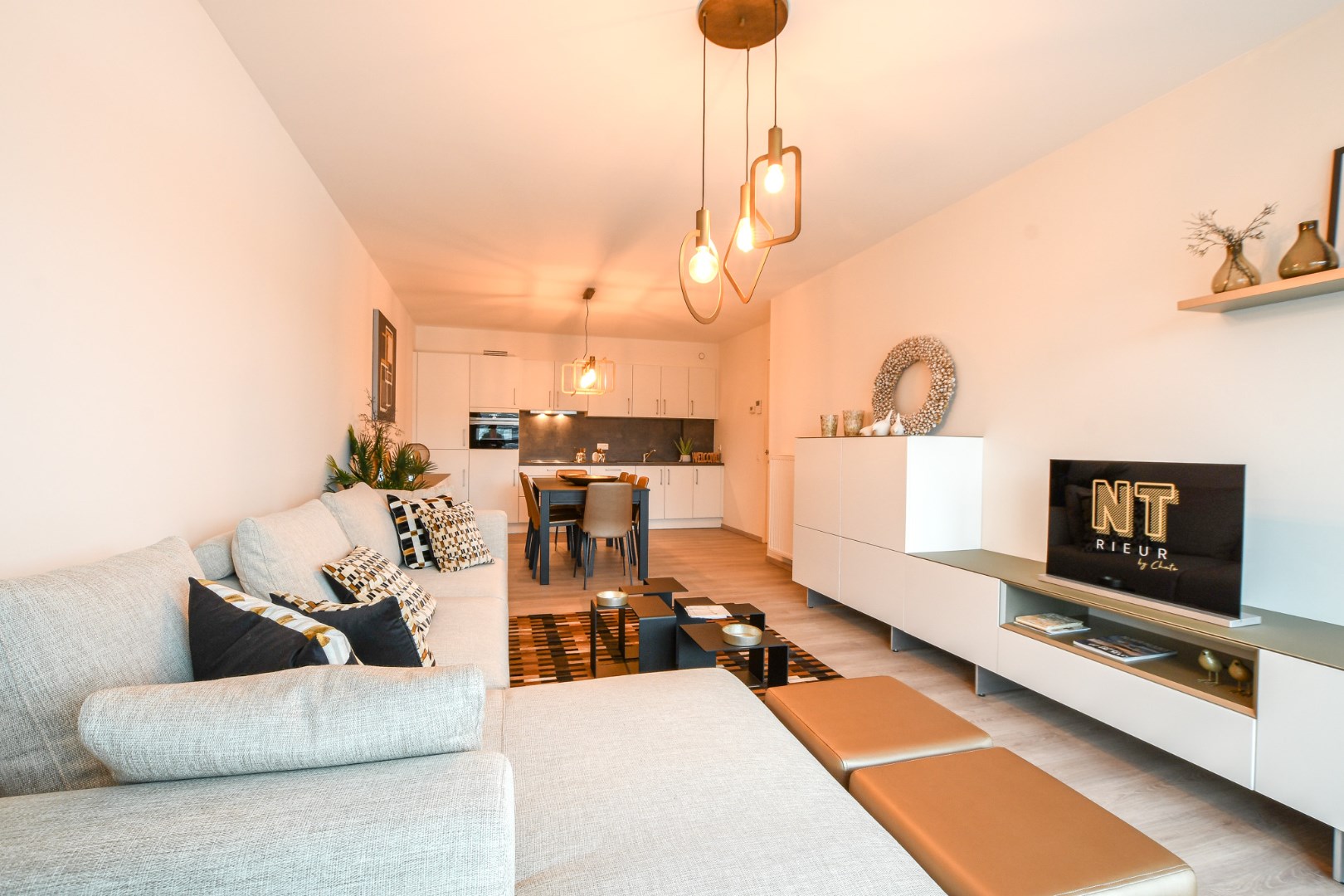 Twee slaapkamer appartement bij station Blankenberge met zwembad 
