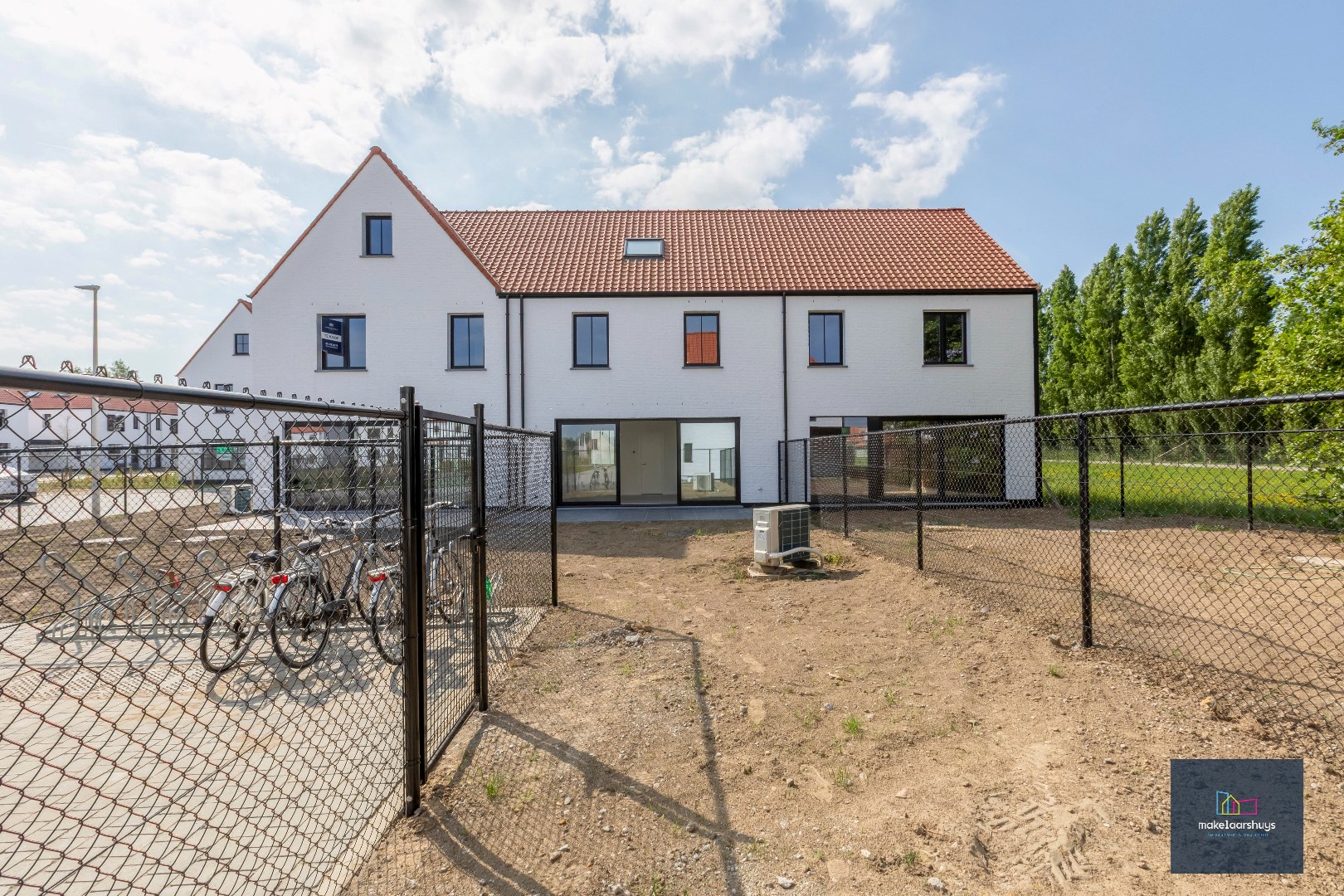 Kwalitatieve Lalys nieuwbouwwoning met tuin en parkeerplaats 