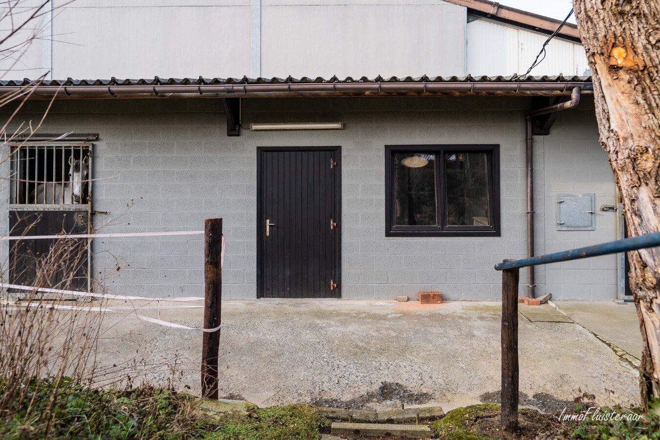 Ferme vendu À Asse