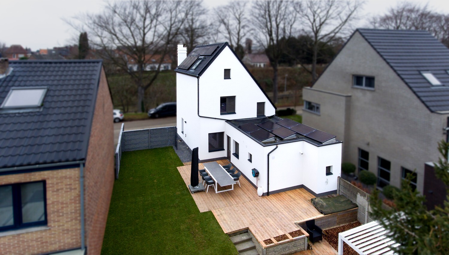 Charmante gezinswoning op bijzondere locatie! 