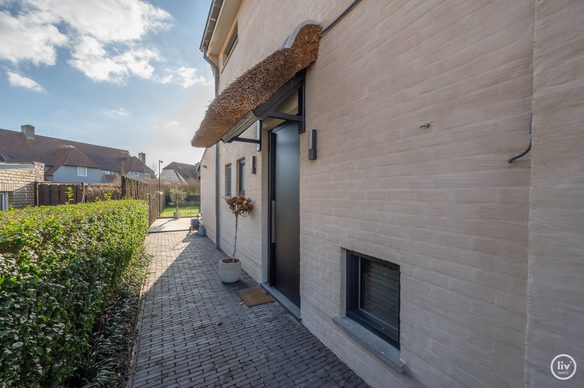 Belle maison individuelle r&#233;nov&#233;e avec go&#251;t dans un emplacement de premier choix dans la rue Kalfstraat &#224; Knokke. 