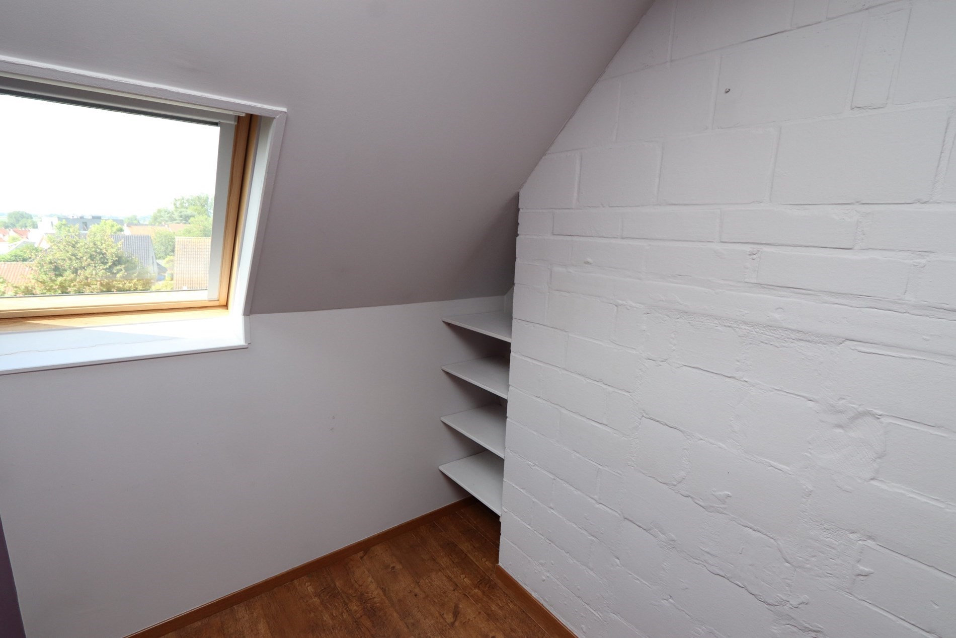 CENTRAAL GELEGEN DAKAPPARTEMENT 