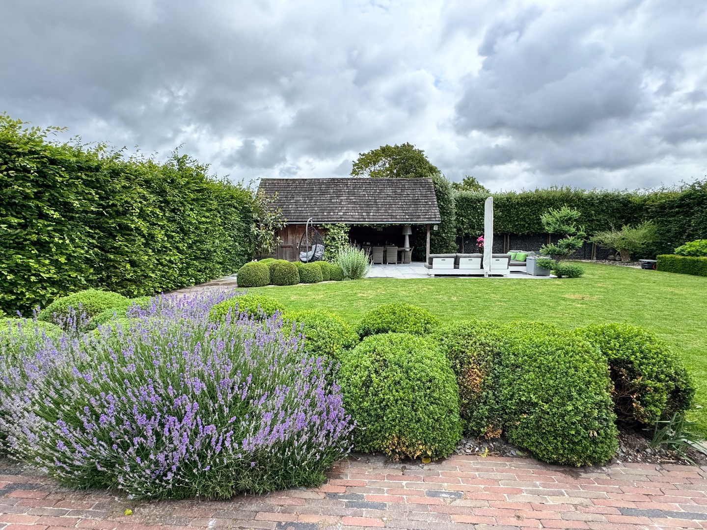 Landelijk gelegen villa met ruime tuin in Grammene. 
