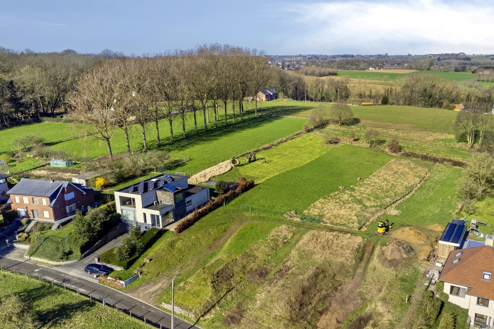 Terrain &#224; b&#226;tir unique pour maison 4 fa&#231;ades sur +/-25a 68ca 