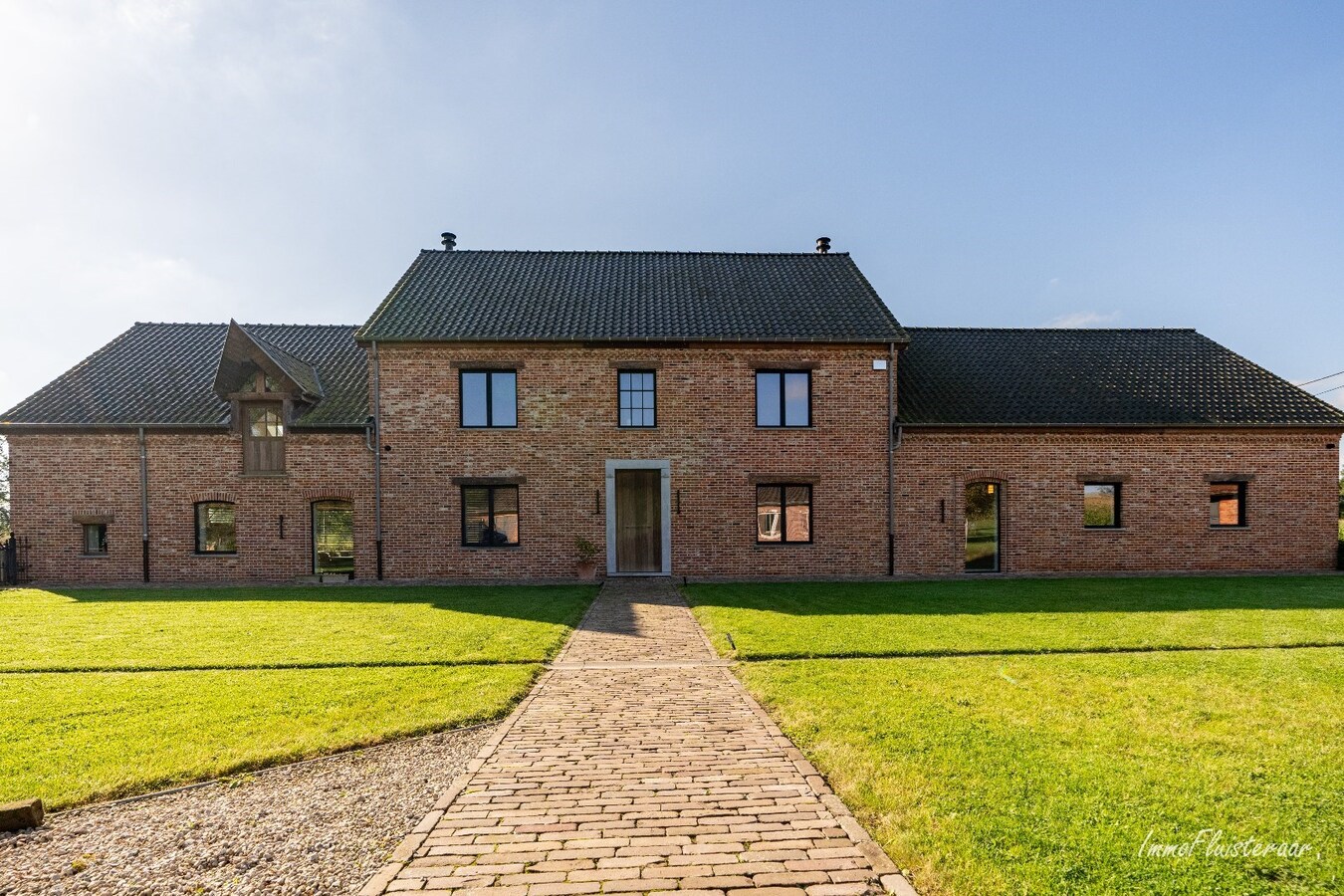 Renovated farmhouse with authentic charm on approximately 1.1 hectares in Paal (Beringen) 