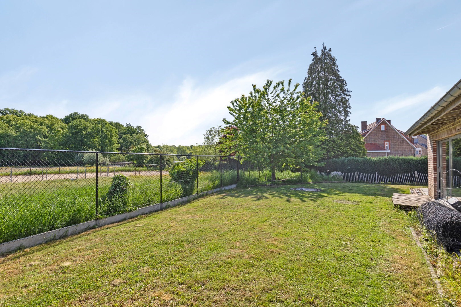 Goed gelegen open bebouwing met 4 slaapkamers en tuin in Kerkom - EPC 540 kWh/m&#178; - bewoonbare oppervlakte 238  m&#178; 