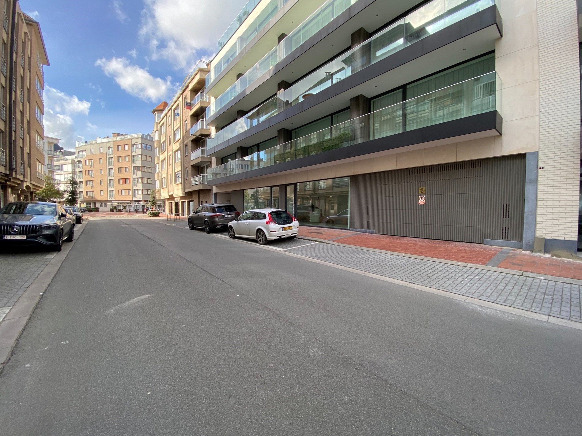 RESIDENTIE WATERVLIET - Tweede verdiep - Energiezuinig nieuwbouwproject met een hoogwaardige afwerkingen gelegen in het centrum van Knokke, nabij de Winkelstraten en op enkele meters van het strand. 