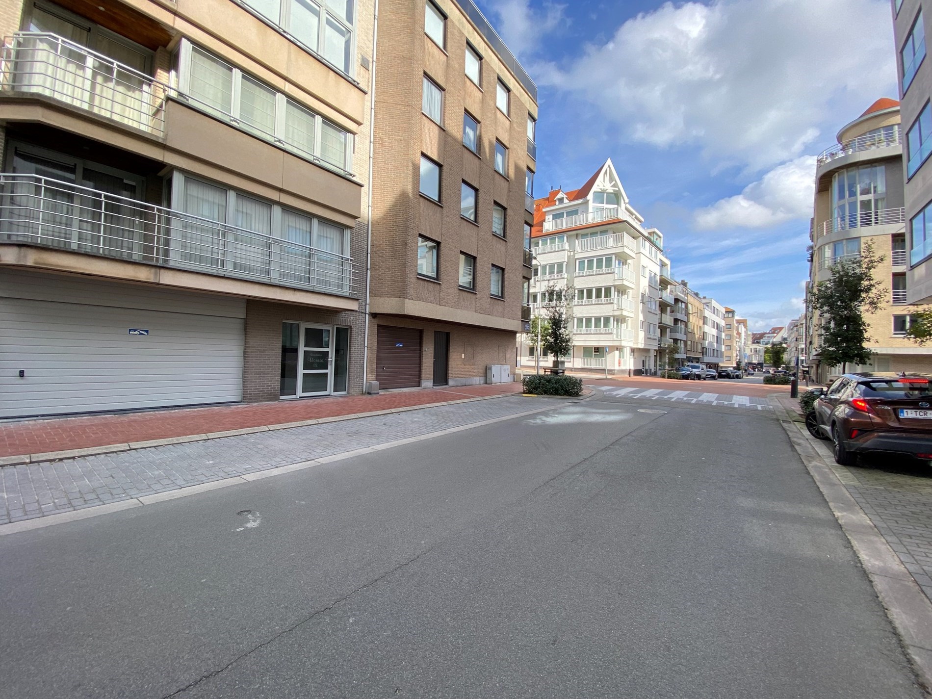 RESIDENTIE WATERVLIET - Tweede verdiep - Energiezuinig nieuwbouwproject met een hoogwaardige afwerkingen gelegen in het centrum van Knokke, nabij de Winkelstraten en op enkele meters van het strand. 