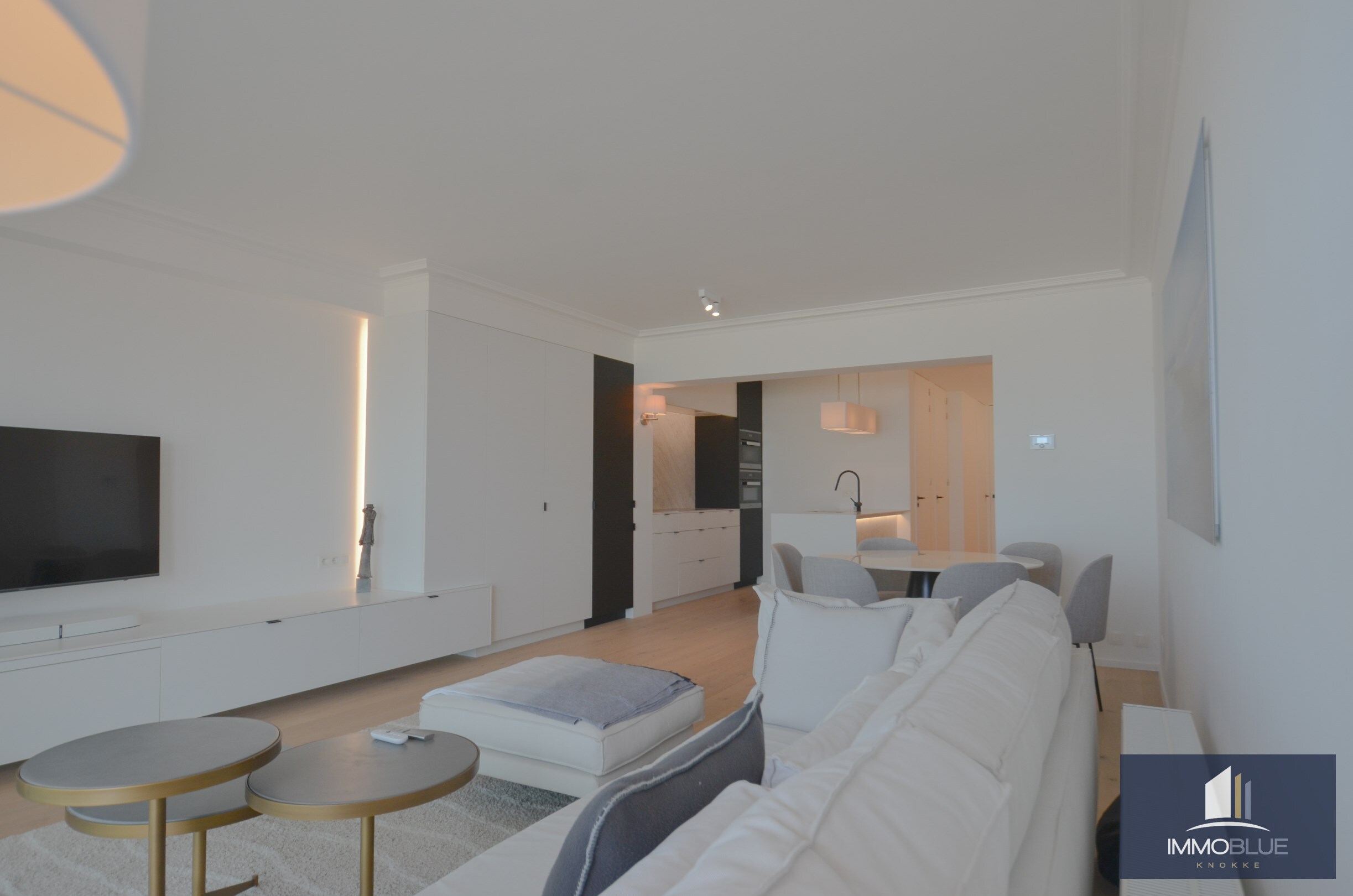 Appartement &#233;l&#233;gant, r&#233;cemment r&#233;nov&#233;, avec vue frontale sur la mer. 