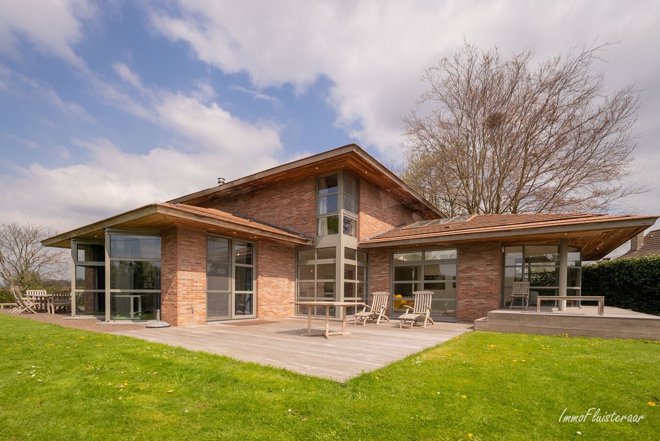 Villa exclusive et &#233;conome en &#233;nergie avec &#233;curies sur environ 45a &#224; Merchtem (Brussegem; Brabant flamand) 