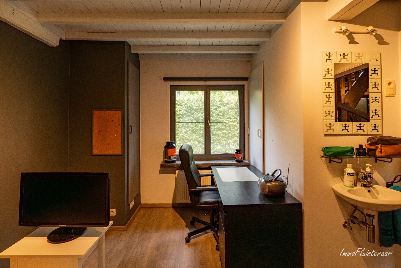 Ready-to-move-in house in a wooded area on approximately 24a in Keerbergen. 