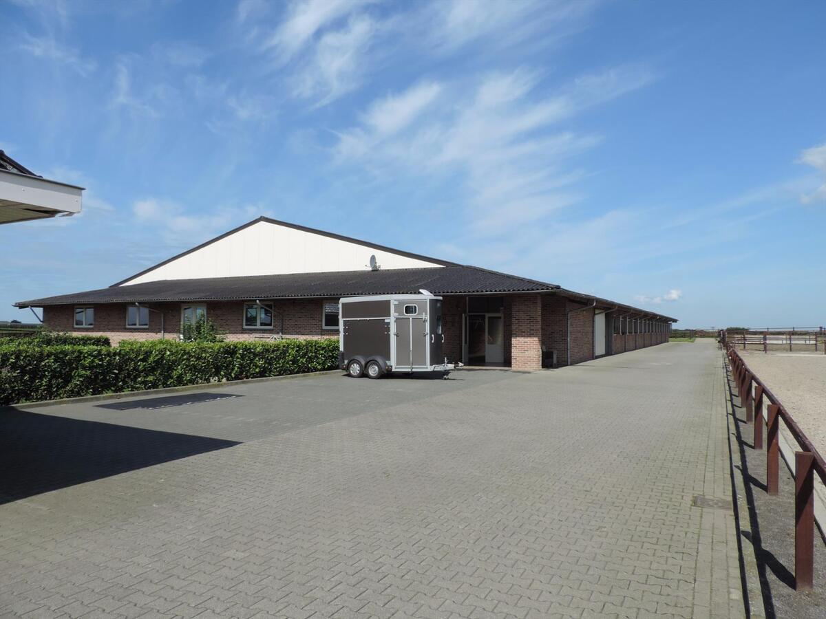 Luxueus landhuis met hippisch complex op ca. 2,7 ha te Ulestraten (NL) 