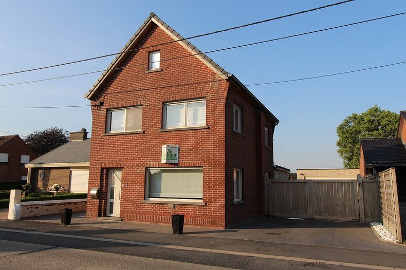 Alleenstaande woning met 3 slaapkamers te Handzame 