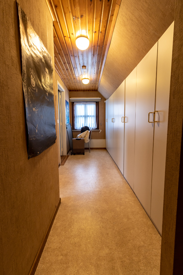 Ruime alleenstaande woning met dubbele garage te Koekelare 