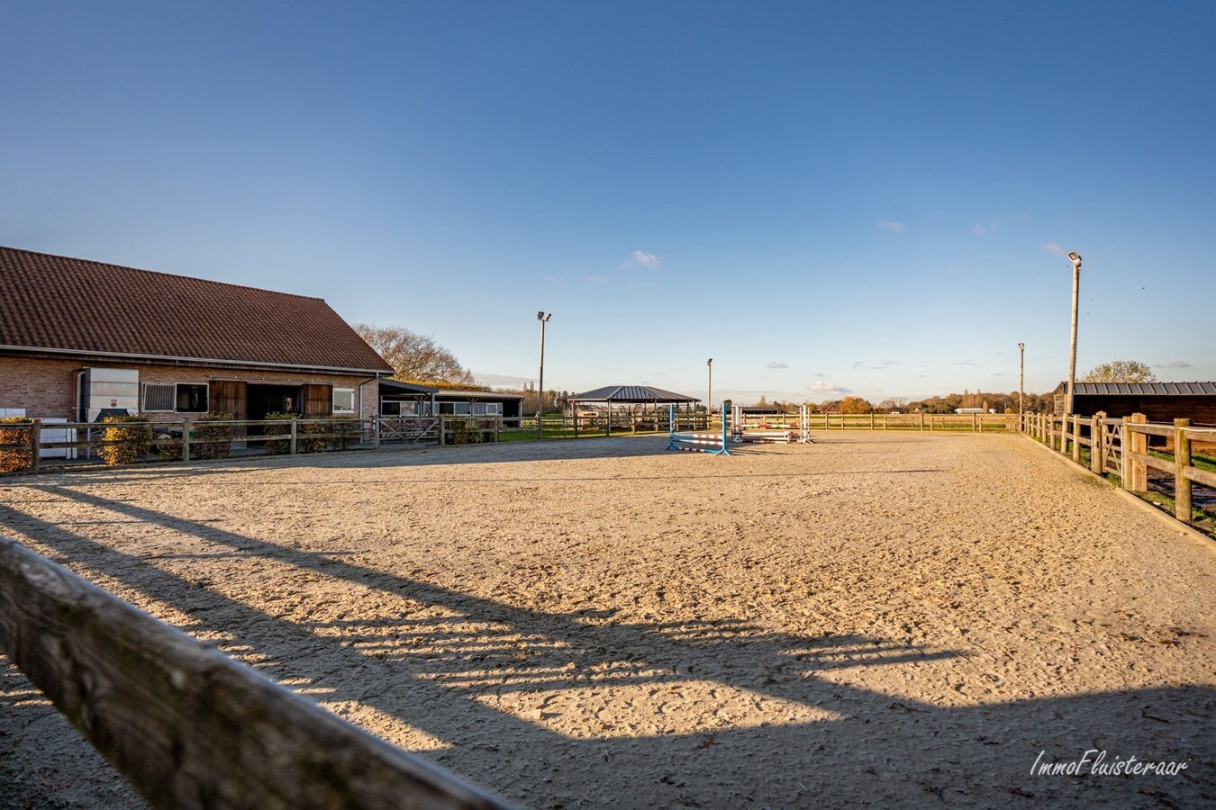 Exclusieve villa met paardenaccommodatie op ca. 1,3 ha te Sint-Katelijne-Waver 