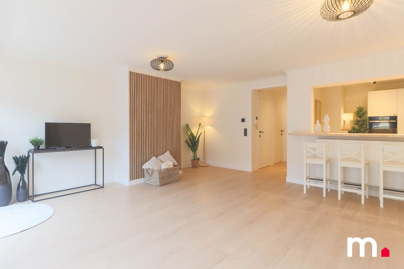 Fantastisch 2-slaapkamer appartement met garage pal  in de Doorniksewijk ! 