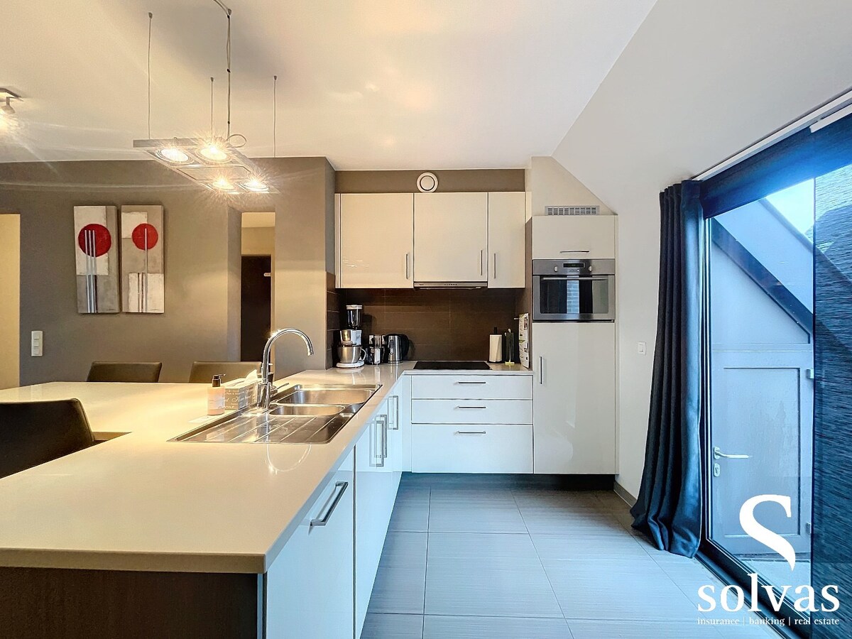 Ruim appartement in centrum Lotenhulle 