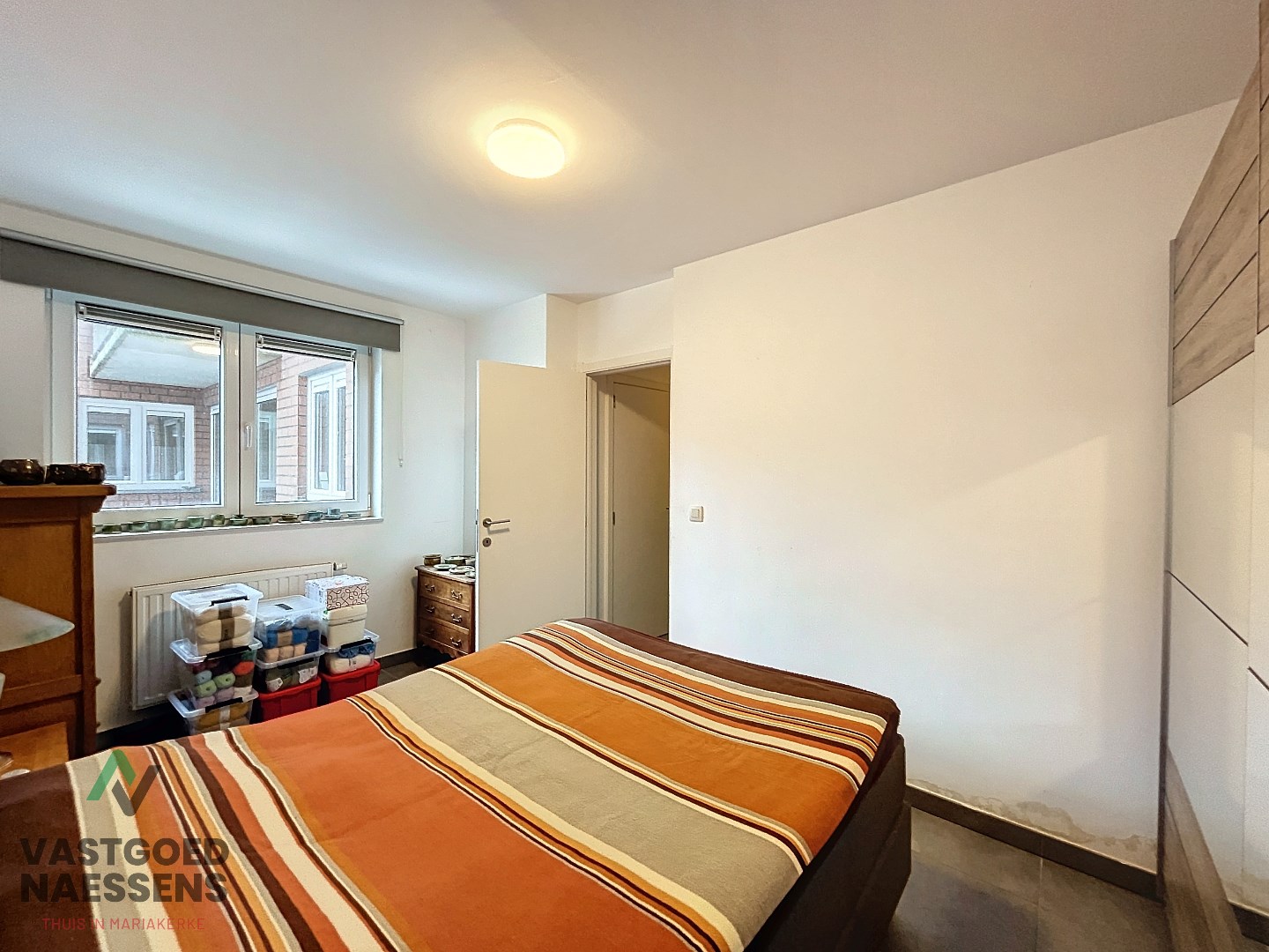 Appartement moderne &#224; 2 chambres &#224; coucher avec situation centrale et terrasse. 