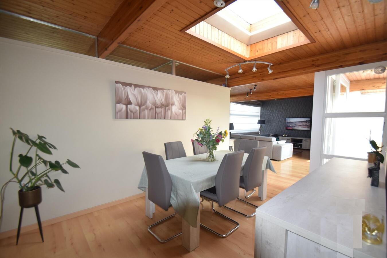 Bijzonder rustig doch goed bereikbare bungalow op 587 m&#178; grond, gelegen tussen kleine en grote ring 