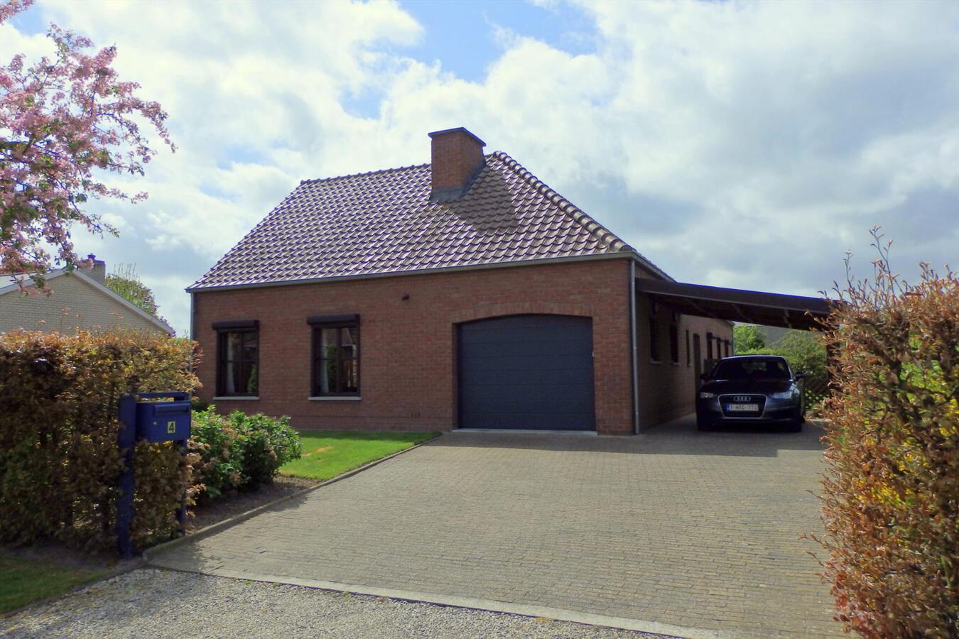 Gezellig instapklare bungalow in het rustige Zomergem! 