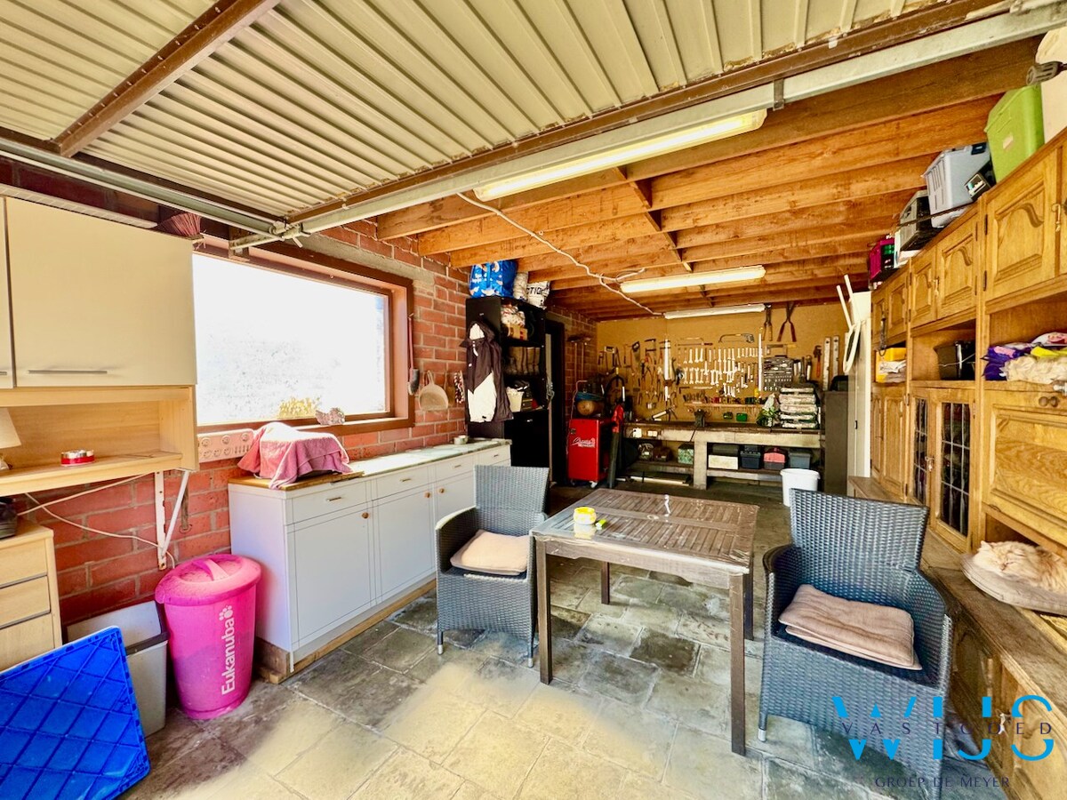 Woonhuis op 1000m&#178; in hartje Ertvelde ! 