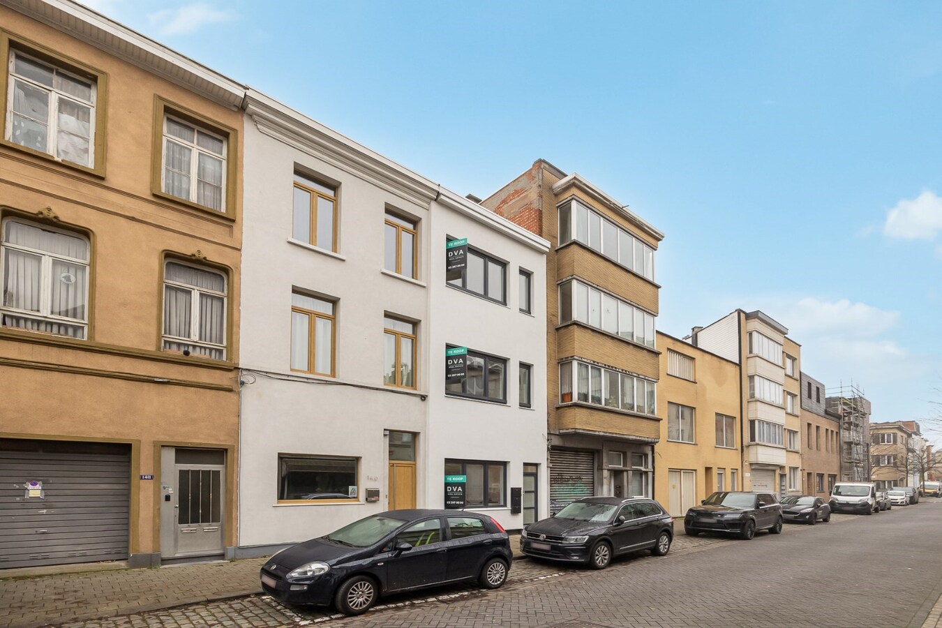 Volledig gerenoveerd gebouw met 3 appt. te Borgerhout! 