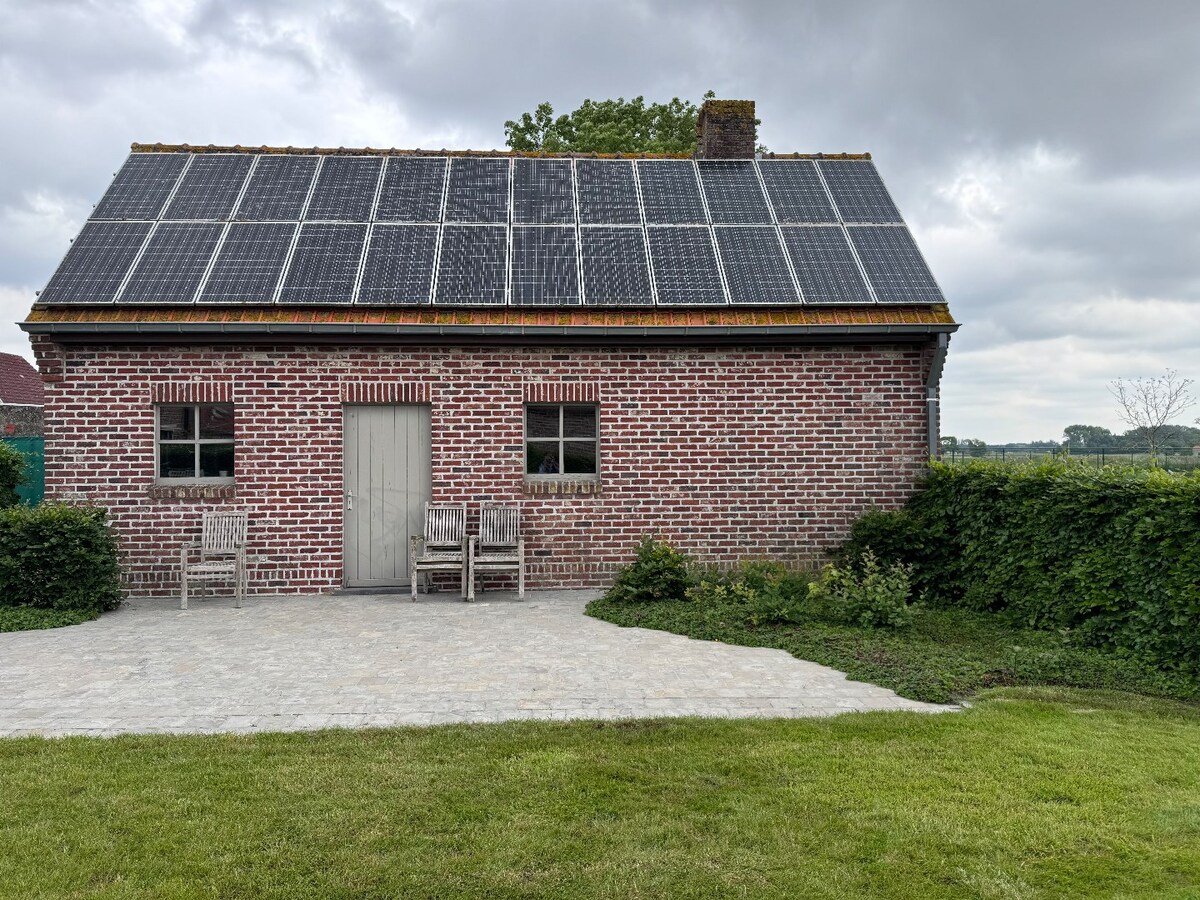 Alleenstaande woning met 4 slaapkamers en garage te Kortemark 