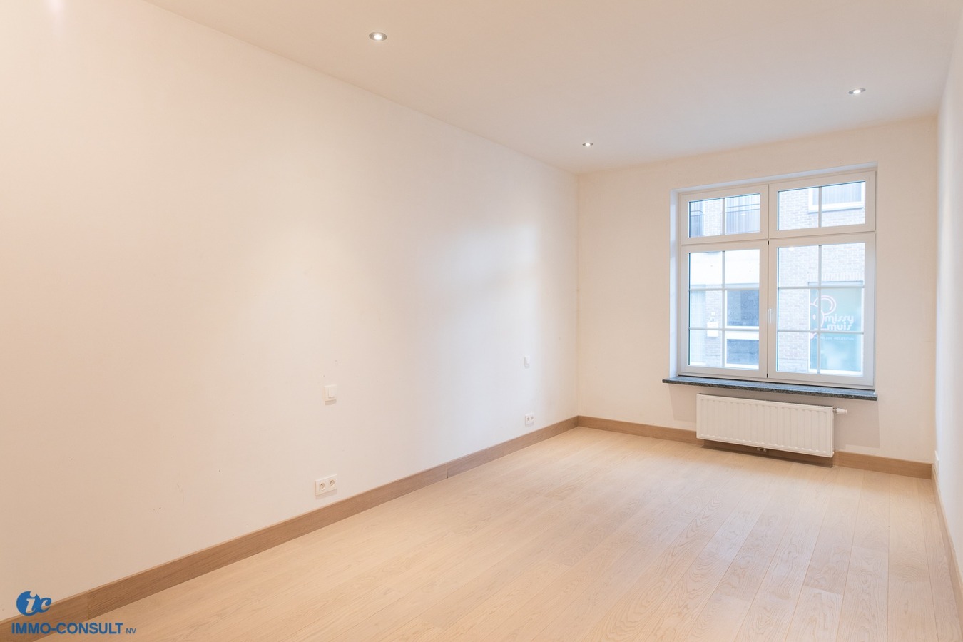 Luxueus gelijkvloers appartement met 2 slaapkamers 